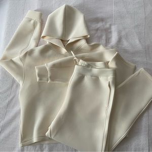 NWOT Uniqlo hoodie and sweatpants set